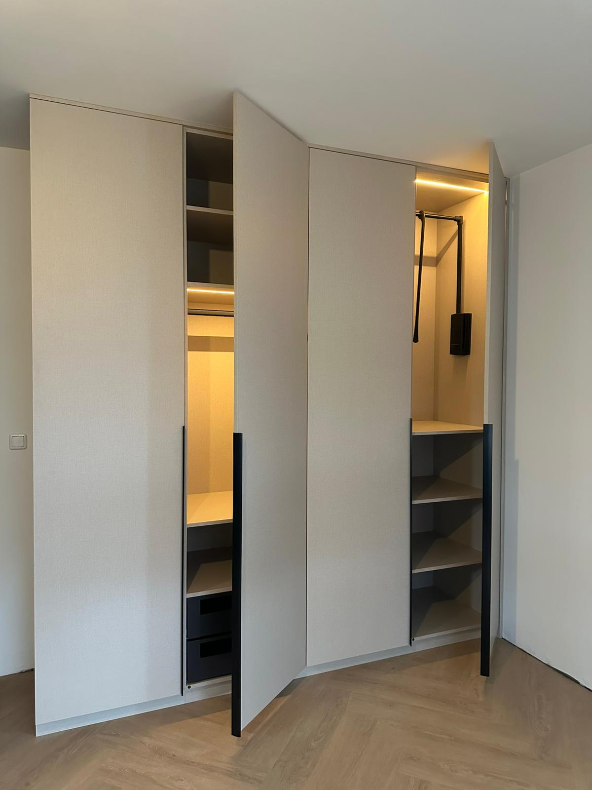 Slaapkamerkast whatsapp image 2025 11 19 at 20.01.16